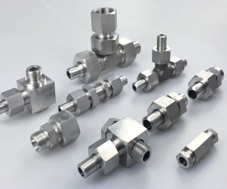 Hydraulihitsatut varusteet